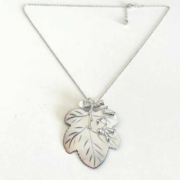 925 Sterling Silver Large Mother Of Pearl Leaf Reversible Pendant Necklace - Picture 1 of 13